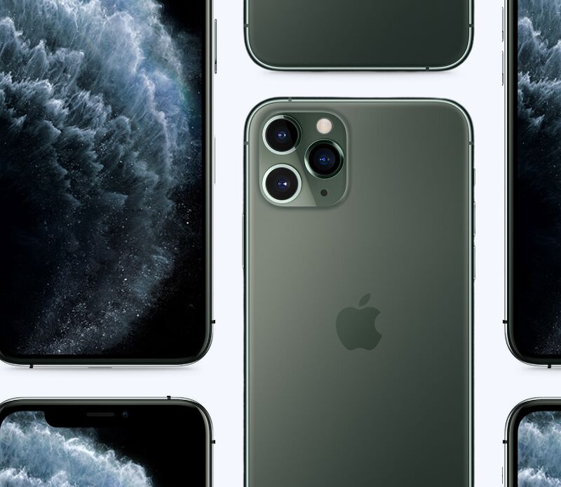 Free Front & Back iPhone 11 Pro Mockup (PSD)